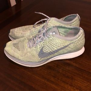 Nike Flyknit Racer